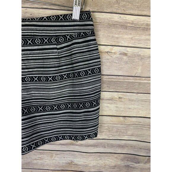 Forever 21 Medium Boho High Waisted Shorts Zip - Picture 6 of 10